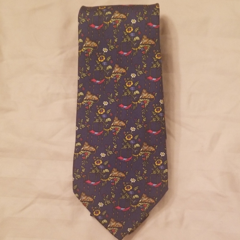 Salvatore Ferragamo Mens silk tie - blue printed